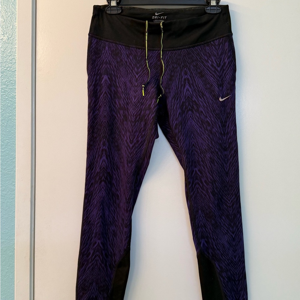 Nike Purple and Black Dri-FIT Leggings Women’s size Medium, drawstring